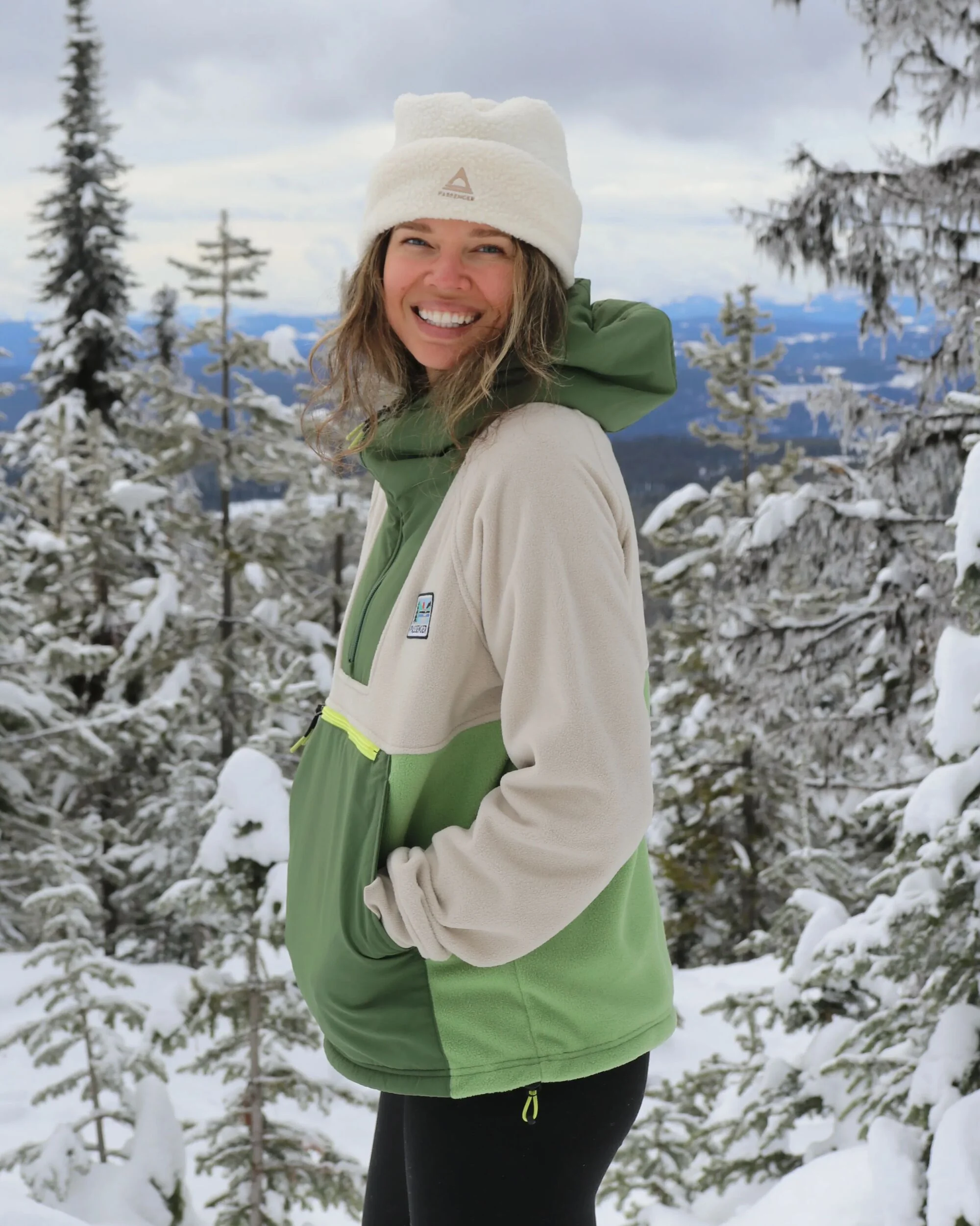 Alexander Recycled Hooded Polartec® Fleece - Feather/Wild Green - Image 3
