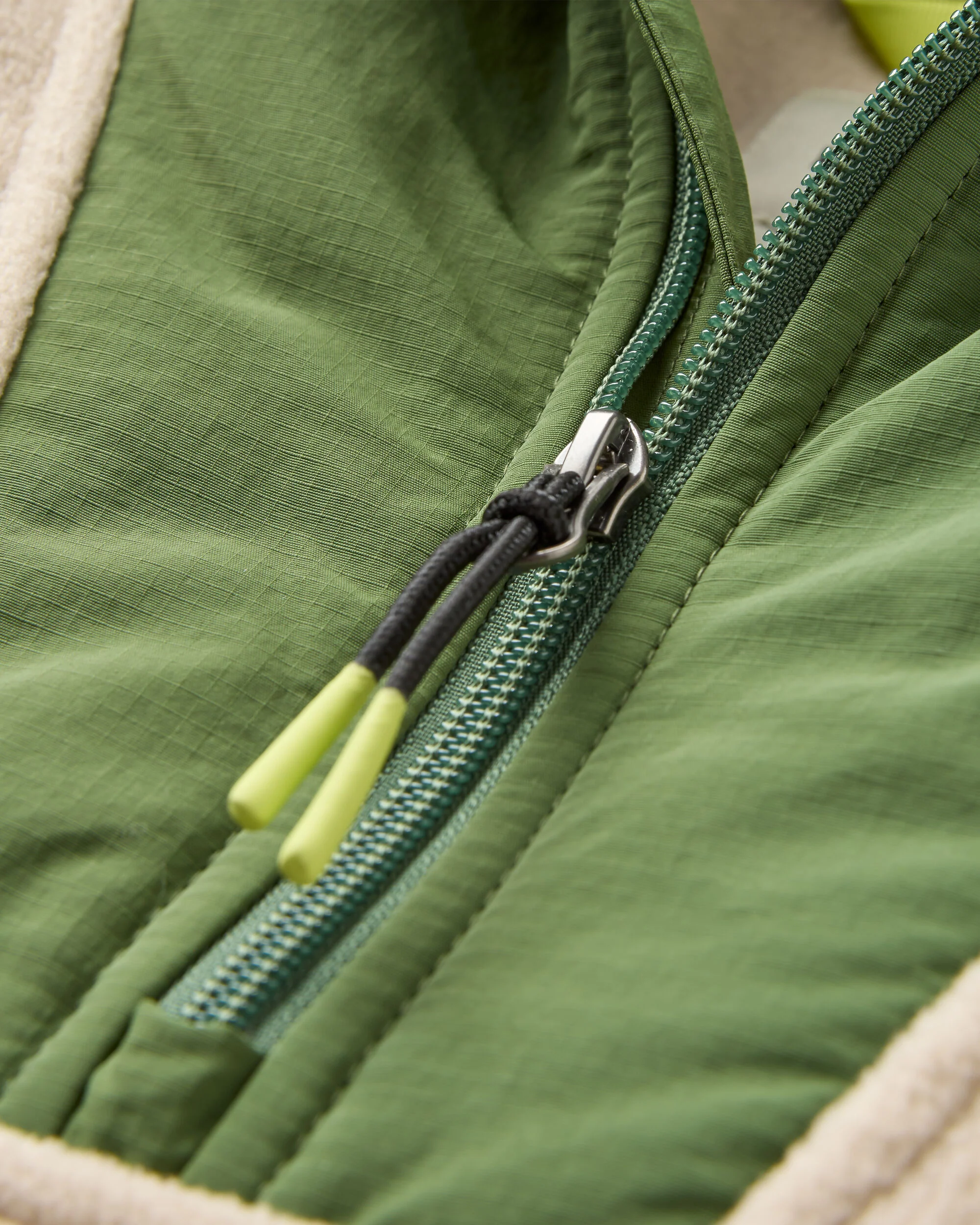 Alexander Recycled Hooded Polartec® Fleece - Feather/Wild Green - Image 5