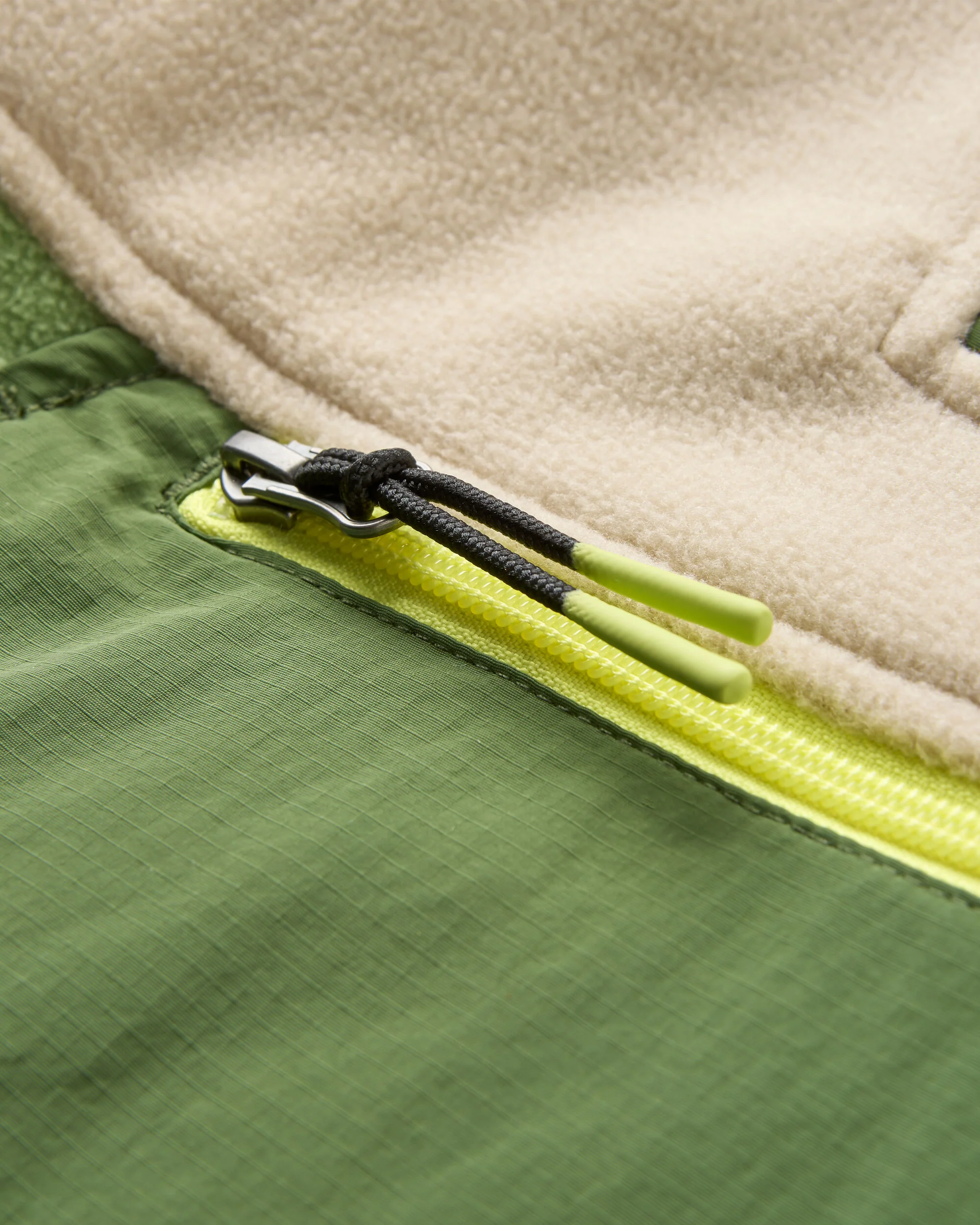 Alexander Recycled Hooded Polartec® Fleece - Feather/Wild Green - Image 7