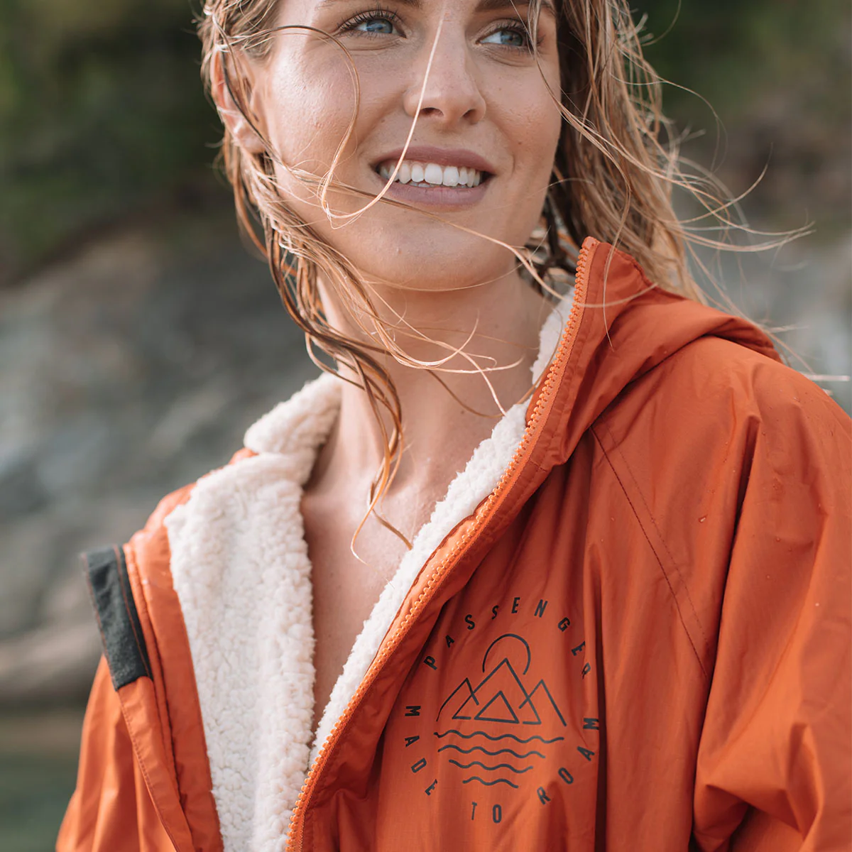 Escapism Recycled Sherpa Lined Changing Robe - Rust - Image 5