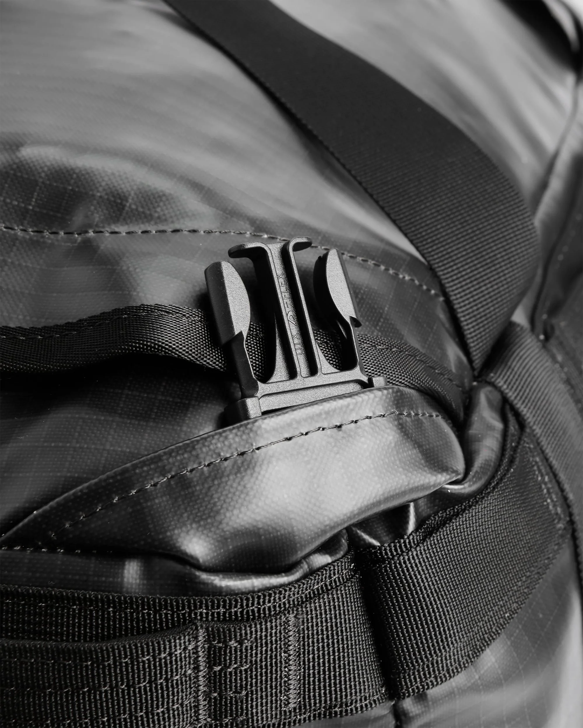 Roamer Recycled 40L Duffel Bag - Phantom Black - Image 8