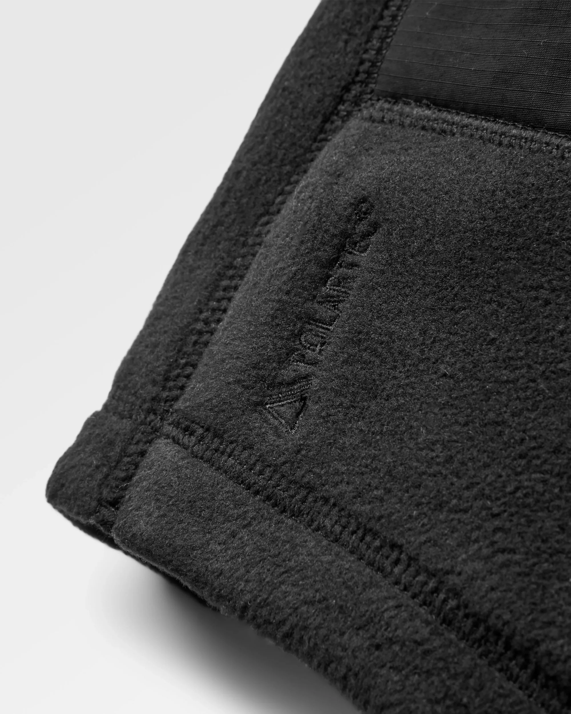 Snow Lodge Polartec® Hood - Black - Image 6