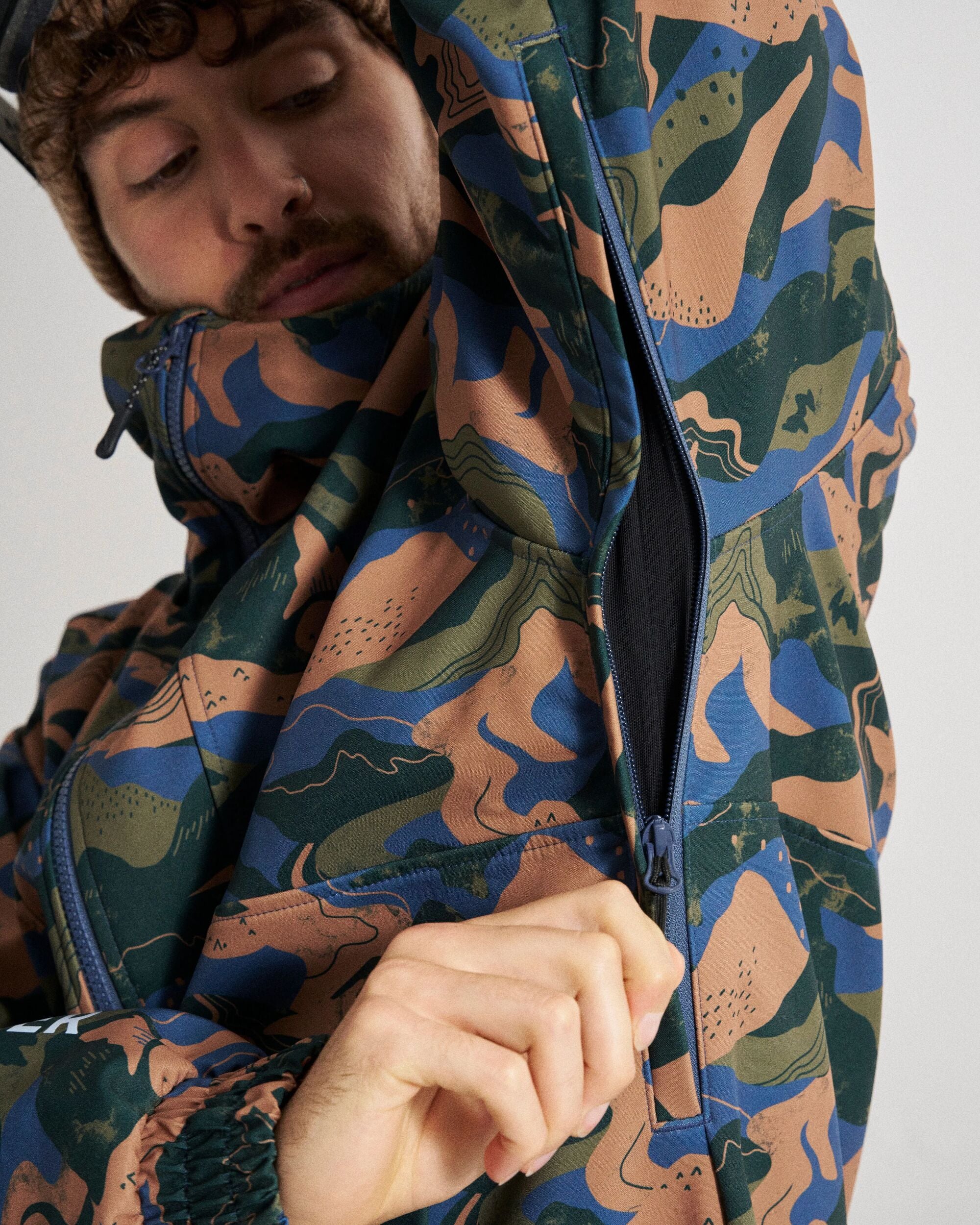 Snowscape Men's Snow 2L Softshell Pullover - Adventure Dark Fern - Image 9